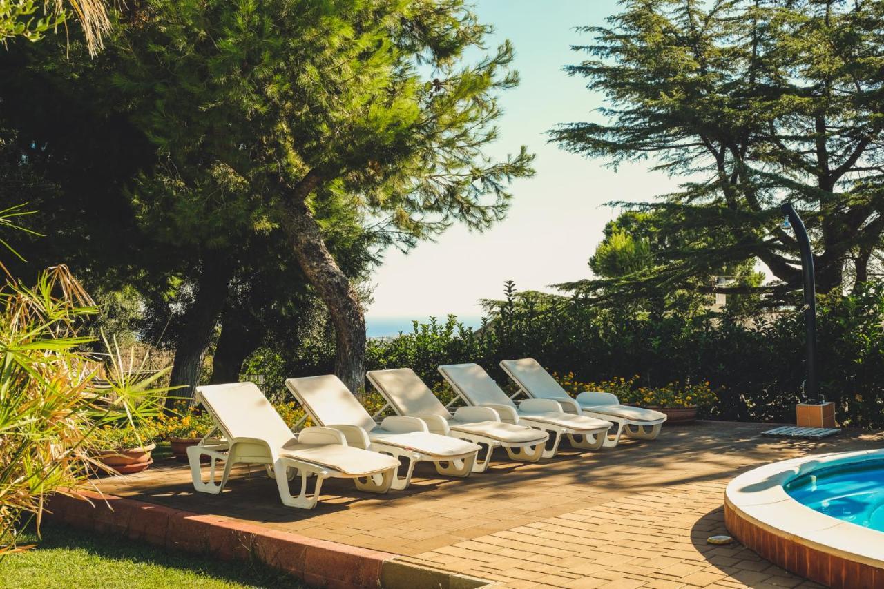 Villa Due Torri Cozzana Zewnętrze zdjęcie